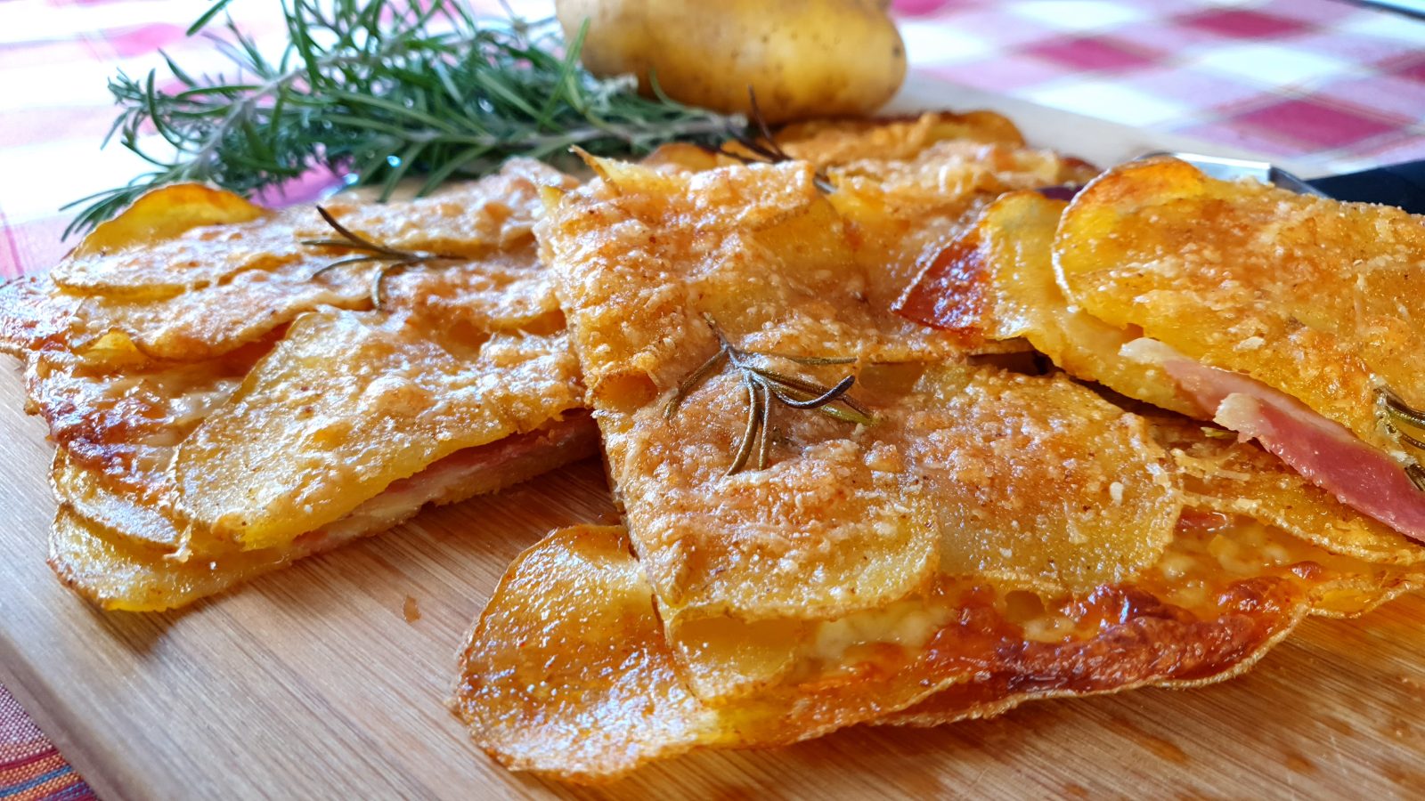 Pizza di patate ripiena - In Cucina con Paolina