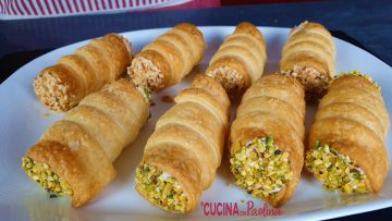 Cannoli salati di sfoglia ripieni