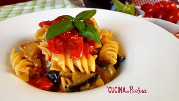 pasta melanzane e pomodorini confit