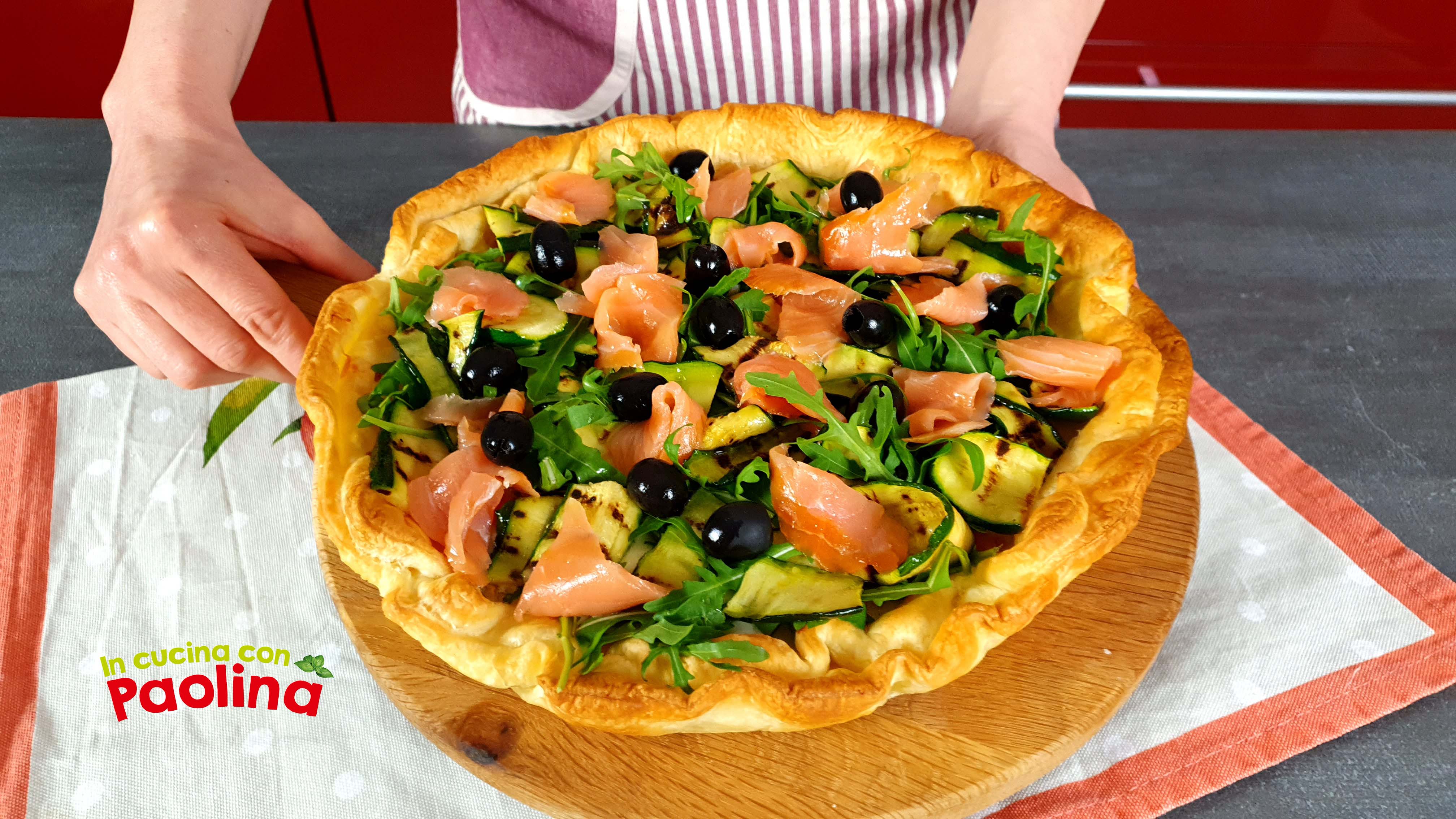 torta rustica di pasta sfoglia zucchine e salmone